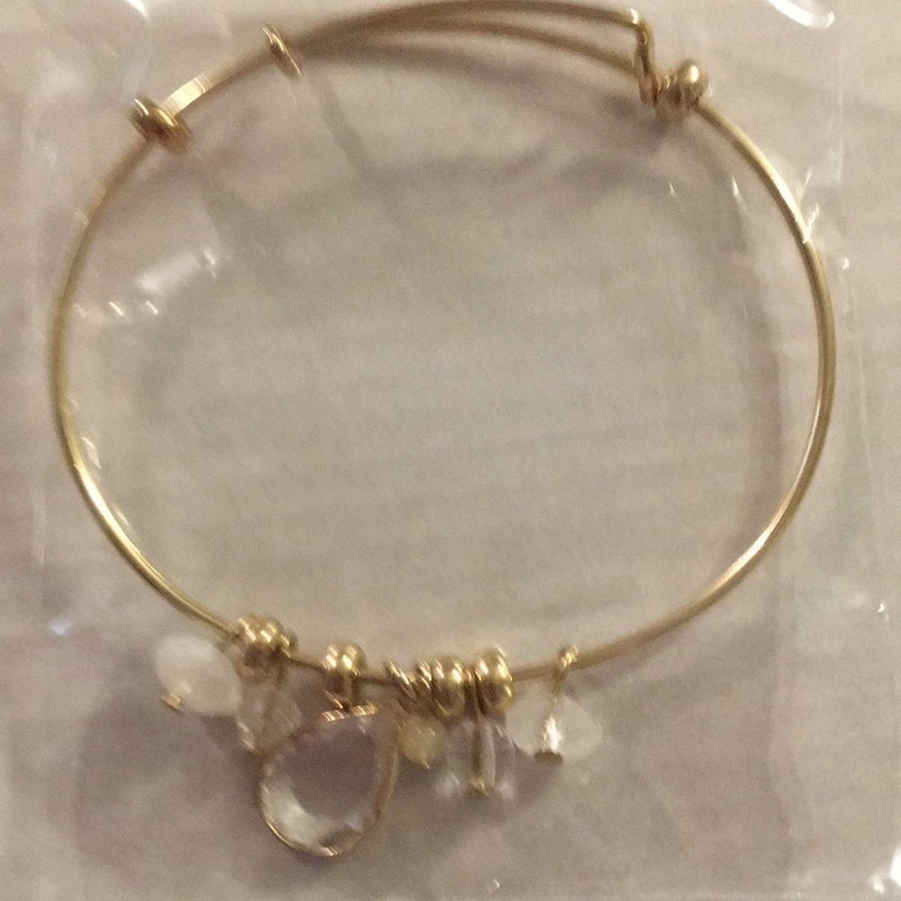 Avon Precious Charms Birthstone Bracelet April (M)